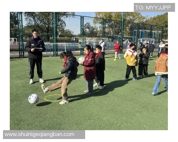 与足球明星同场竞技体验激情四溢的足球之旅